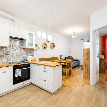 Metro Bemowo Colourful Apartment Варшава Екстериор снимка