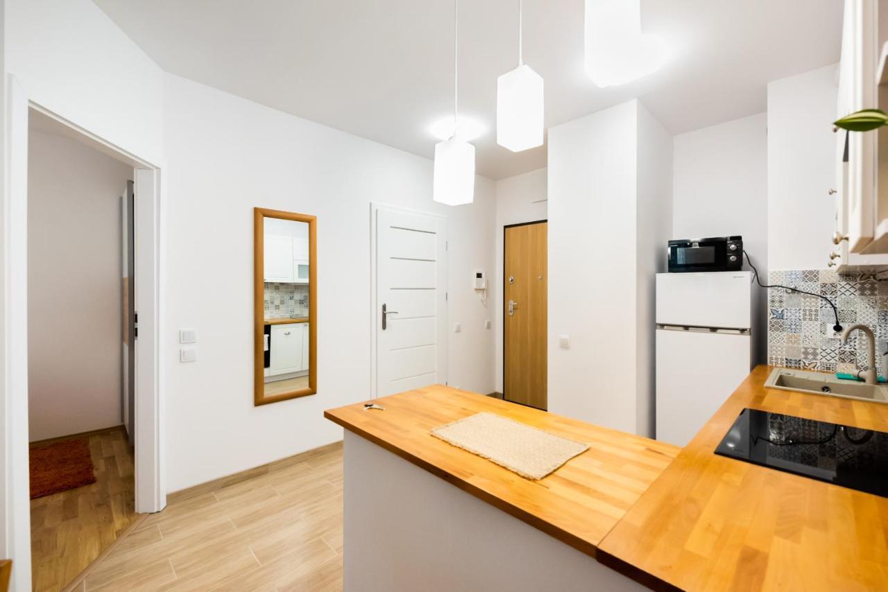Metro Bemowo Colourful Apartment Варшава Екстериор снимка