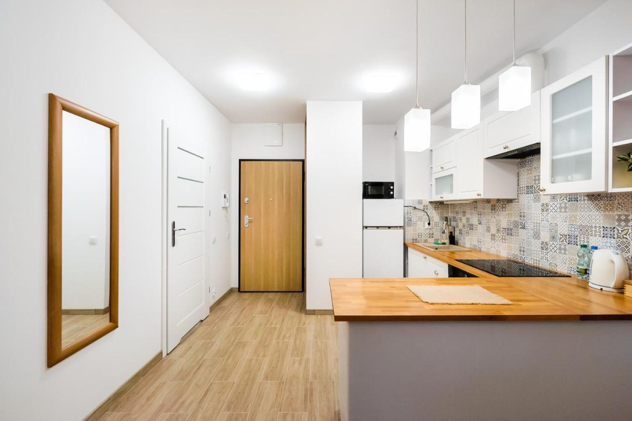 Metro Bemowo Colourful Apartment Варшава Екстериор снимка