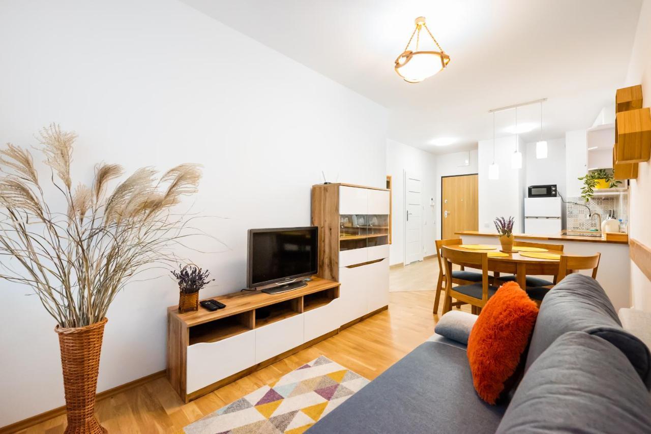 Metro Bemowo Colourful Apartment Варшава Екстериор снимка