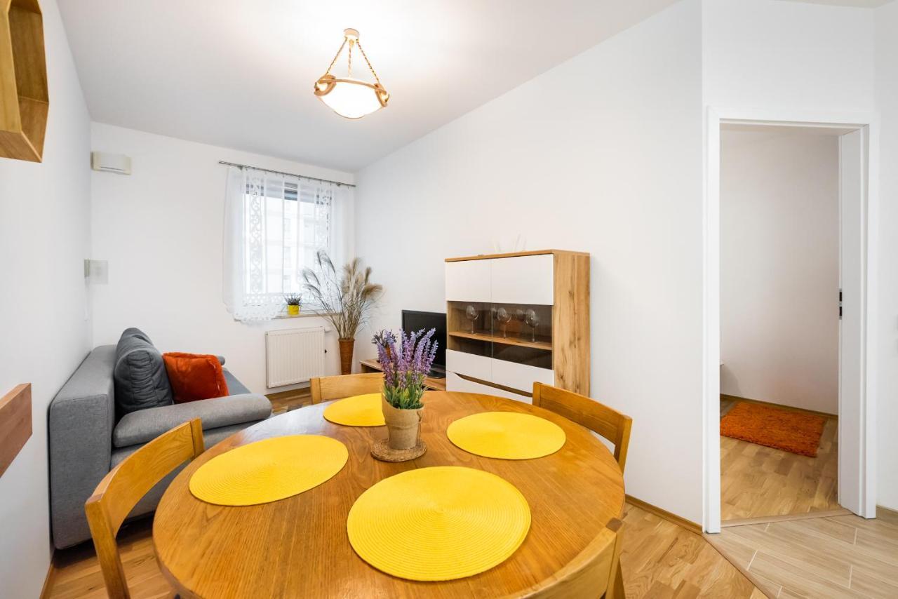 Metro Bemowo Colourful Apartment Варшава Екстериор снимка
