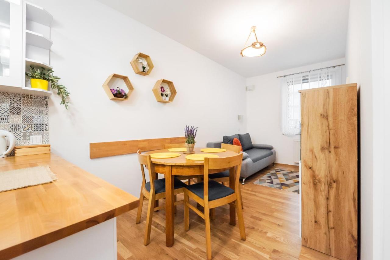 Metro Bemowo Colourful Apartment Варшава Екстериор снимка