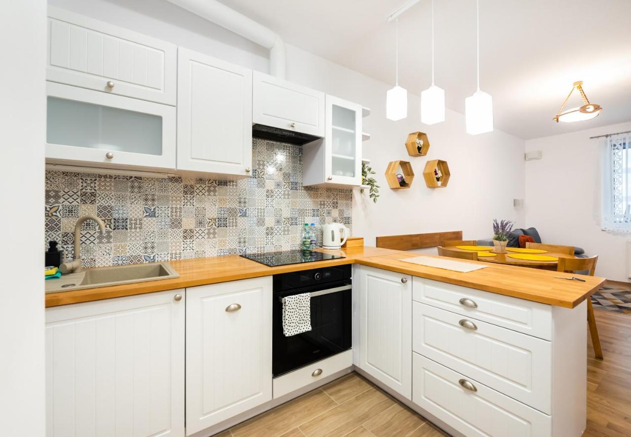 Metro Bemowo Colourful Apartment Варшава Екстериор снимка